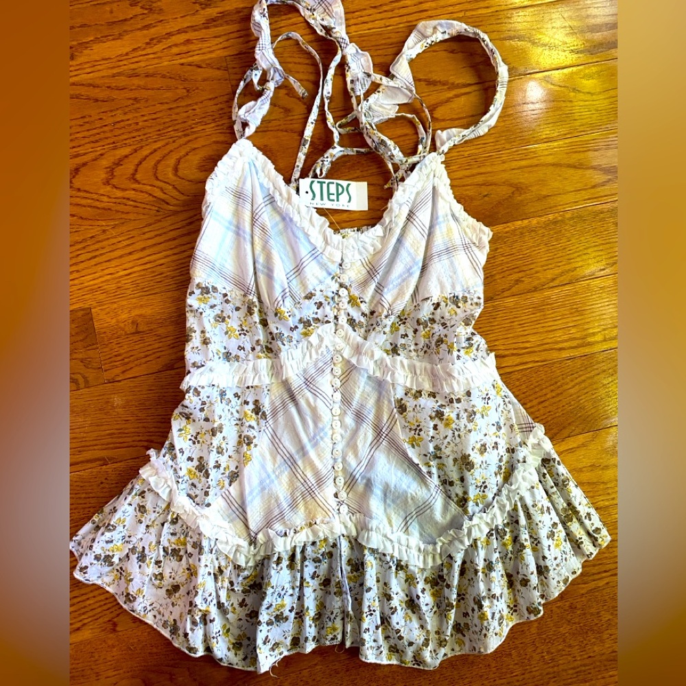 NWT Steps New York Eage Floral & Plaid Ruffle Sleeveless Top